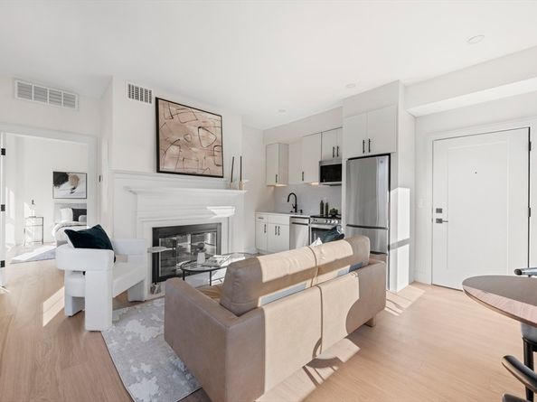 20 Whitney U:1, Quincy MA 02169