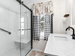 153 Bayberry Hill Ln 153, Leominster MA 01453