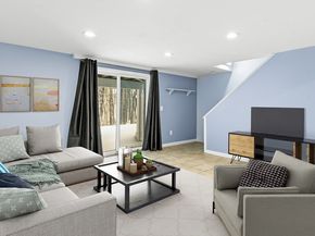 153 Bayberry Hill Ln 153, Leominster MA 01453