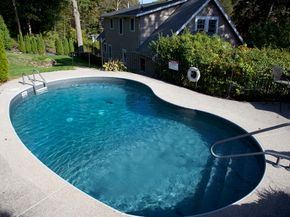 176 Bay State Rd, Melrose MA 02176