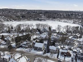 10 Sheffield West, Winchester MA 01890