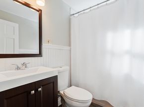 9 Pearl St, Walpole MA 02081