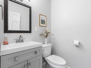 8 Stouffer Circle, Andover MA 01810