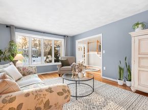 8 Stouffer Circle, Andover MA 01810