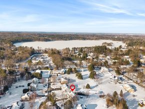 8 Stouffer Circle, Andover MA 01810