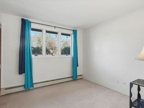 14 Ridgefield Dr, Framingham MA 01701