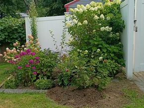 14 Ridgefield Dr, Framingham MA 01701