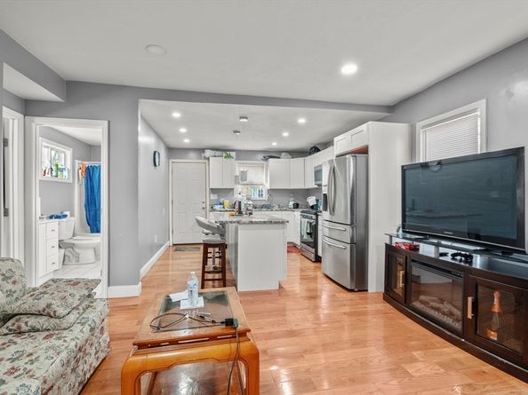 14 Emmet St, Brockton MA 02302