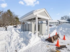 25 Meadow Pond Dr J, Leominster MA 01453