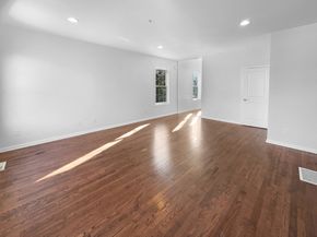 19 Crispwater Way 178, Hopkinton MA 01748