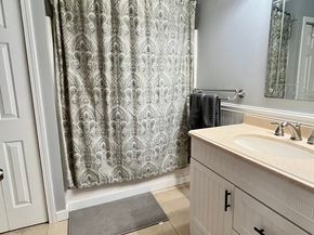 19 Arnold Rd, Sturbridge MA 01518