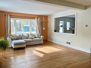 19 Arnold Rd, Sturbridge MA 01518