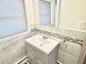 21 Simmons Ave, Brockton MA 02301