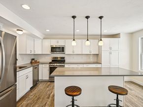 16 Rockingham Drive 131, Tewksbury MA 01876