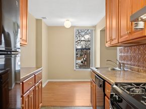 18 Shrewsbury Green Dr I, Shrewsbury MA 01545