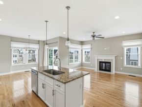 20 Daisy Ln, Plymouth MA 02360