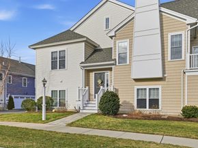 20 Daisy Ln, Plymouth MA 02360