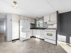 261 Newbury 72C, Peabody MA 01960