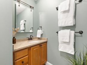 70 Sylvan St 70, Melrose MA 02176