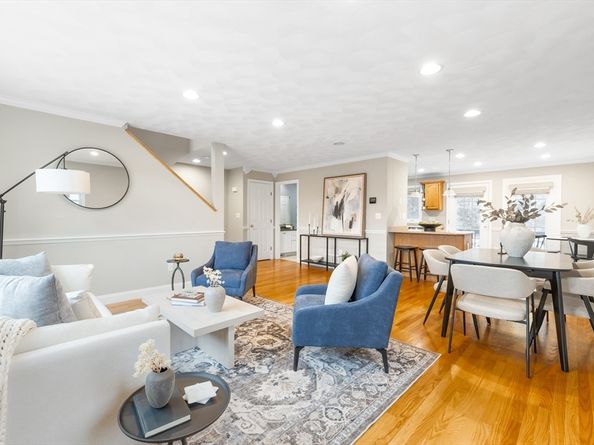 70 Sylvan St 70, Melrose MA 02176