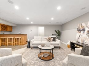 70 Sylvan St 70, Melrose MA 02176