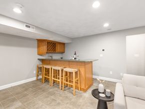 70 Sylvan St 70, Melrose MA 02176