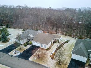 11 Summerfield Drive 11, Uxbridge MA 01569