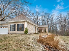 11 Summerfield Drive 11, Uxbridge MA 01569
