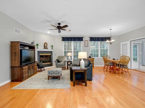 11 Summerfield Drive 11, Uxbridge MA 01569