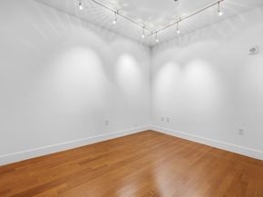 360 Newbury 709/710, Boston MA 02115