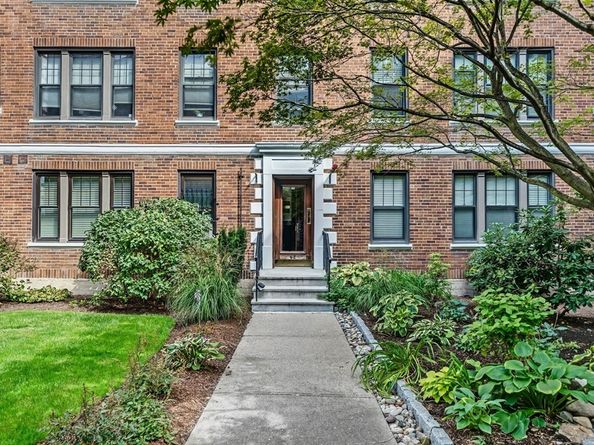 62 Queensberry St 204, Boston MA 02215