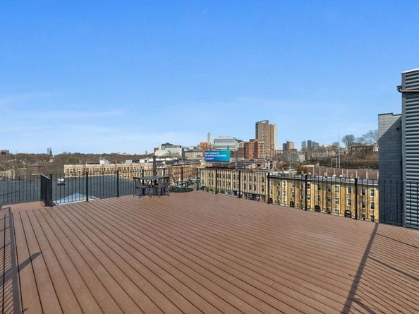 10 Jamaicaway 28, Boston MA 02130