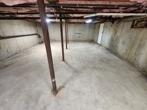 56 Brattle St, Athol MA 01331