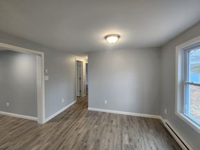 56 Brattle St, Athol MA 01331