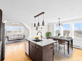 31 Mayflower St 3, Plymouth MA 02360