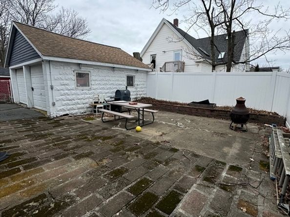 15 Waverly Ave, Everett MA 02149