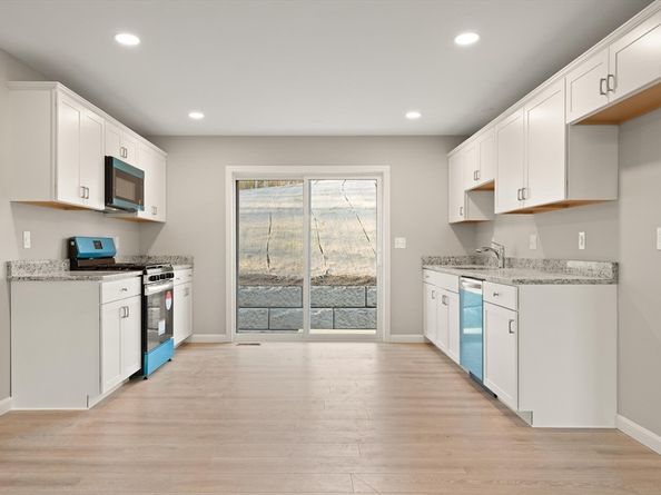 16A Pine Hill Way 16AA, Harvard MA 01451