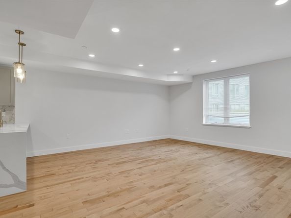 50 Hichborn 408, Boston MA 02135