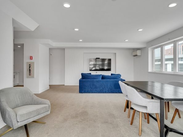 50 Hichborn 408, Boston MA 02135