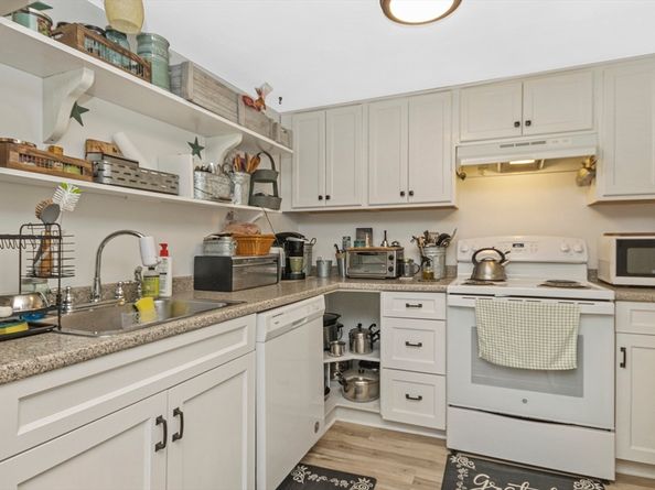 126 Summer St, Plymouth MA 02360