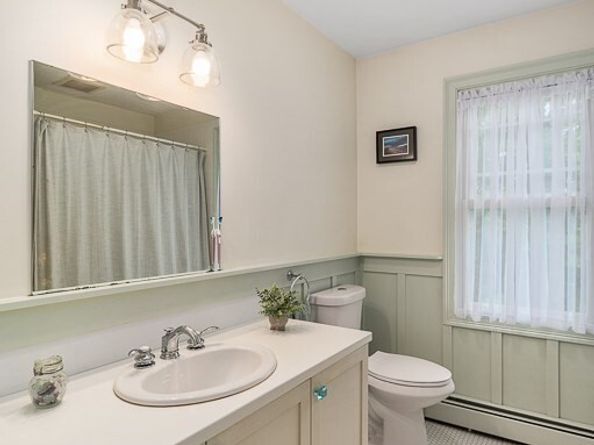32 Witham St B, Gloucester MA 01930