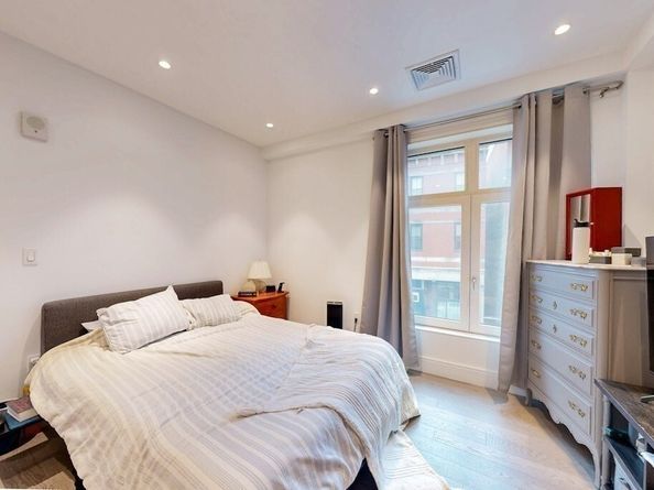 69 Walnut St 6, Brookline MA 02445