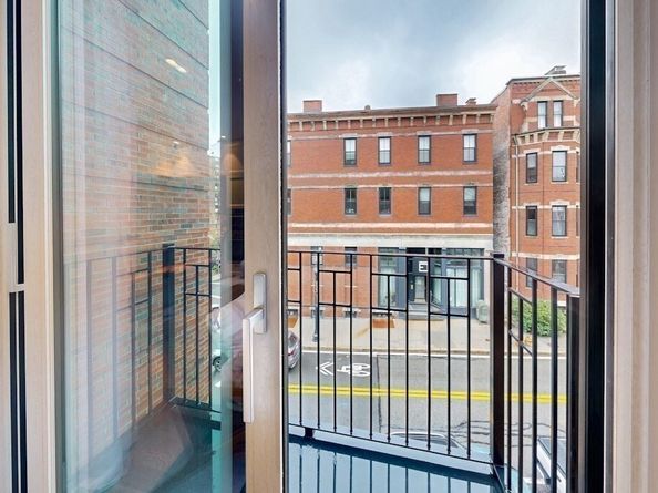 69 Walnut St 6, Brookline MA 02445