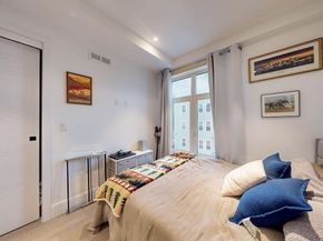 69 Walnut St 6, Brookline MA 02445