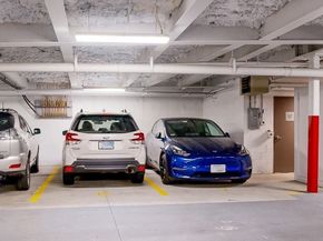 69 Walnut St 6, Brookline MA 02445