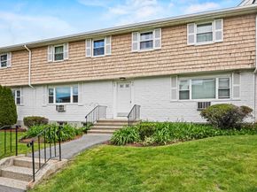 44 Kingston Street 44, North Andover MA 01845