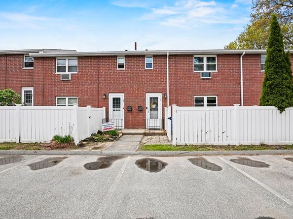 44 Kingston Street 44, North Andover MA 01845