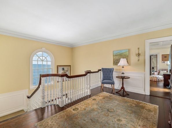 66 Ocean St, Nahant MA 01908