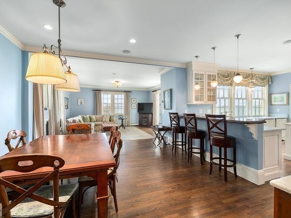 66 Ocean St, Nahant MA 01908