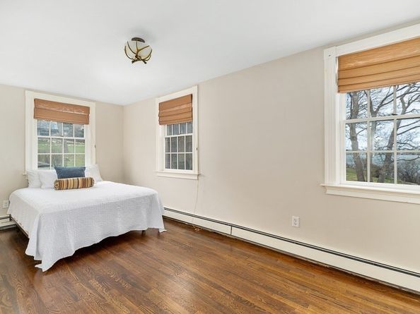 66 Ocean St, Nahant MA 01908